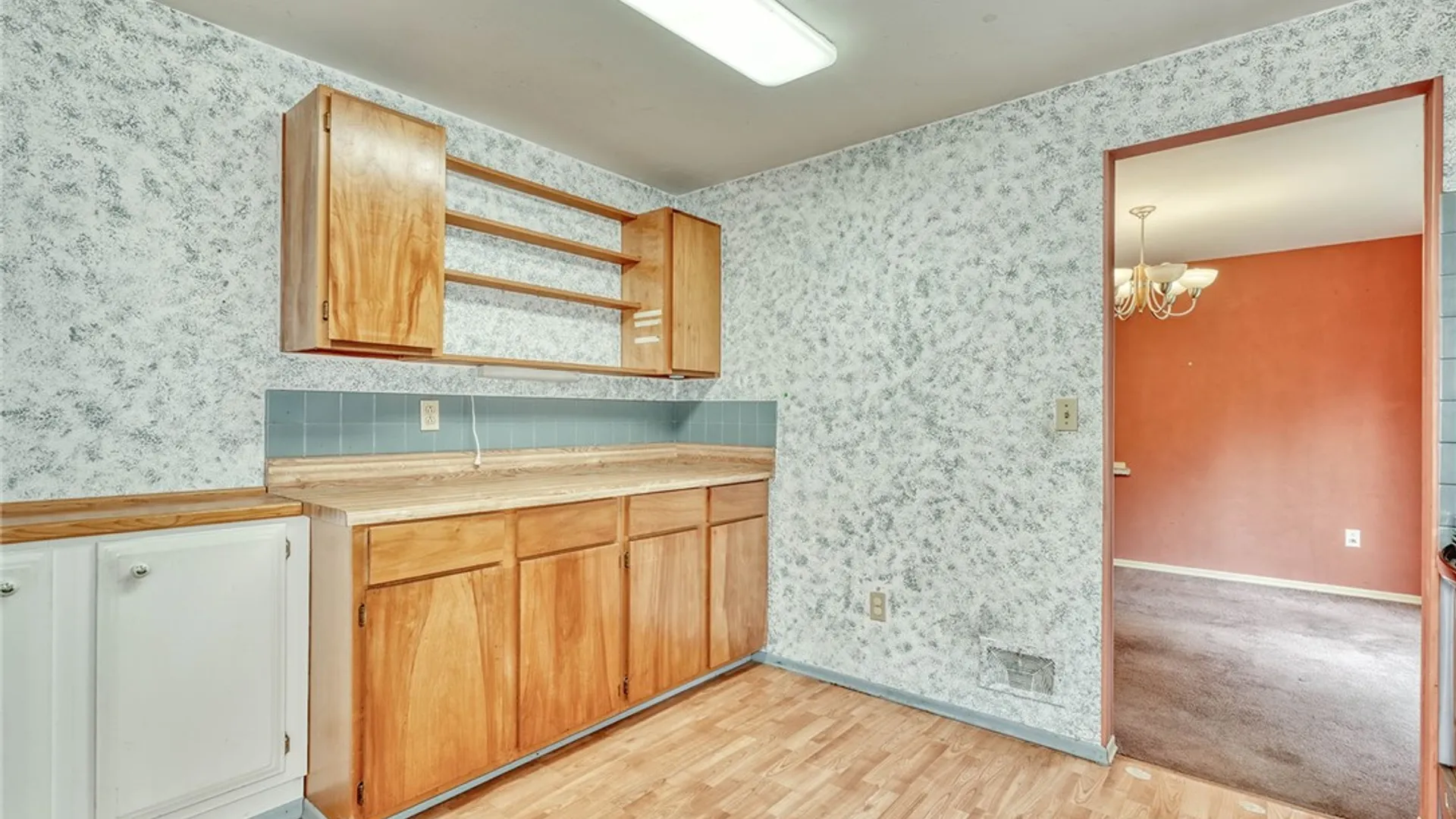 Property at 100 Rodney Lane, Penfield, NY 14625 13