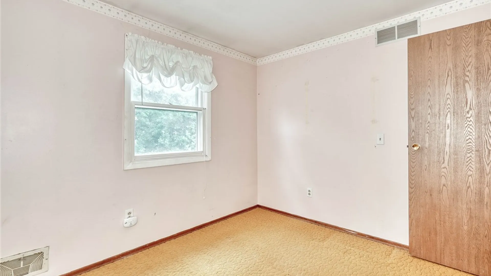 Property at 100 Rodney Lane, Penfield, NY 14625 28