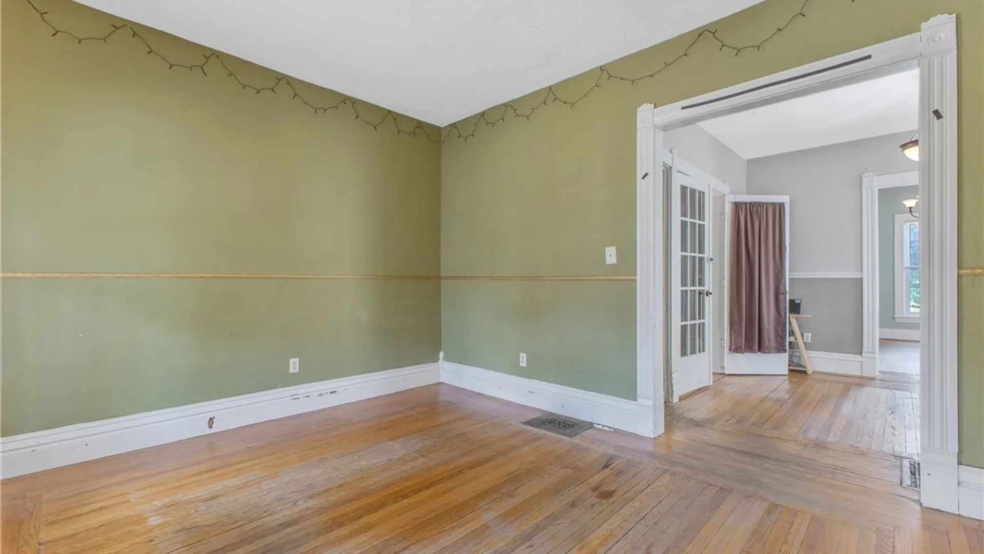 Property at 548 Columbus Avenue, Syracuse, NY 13210 11