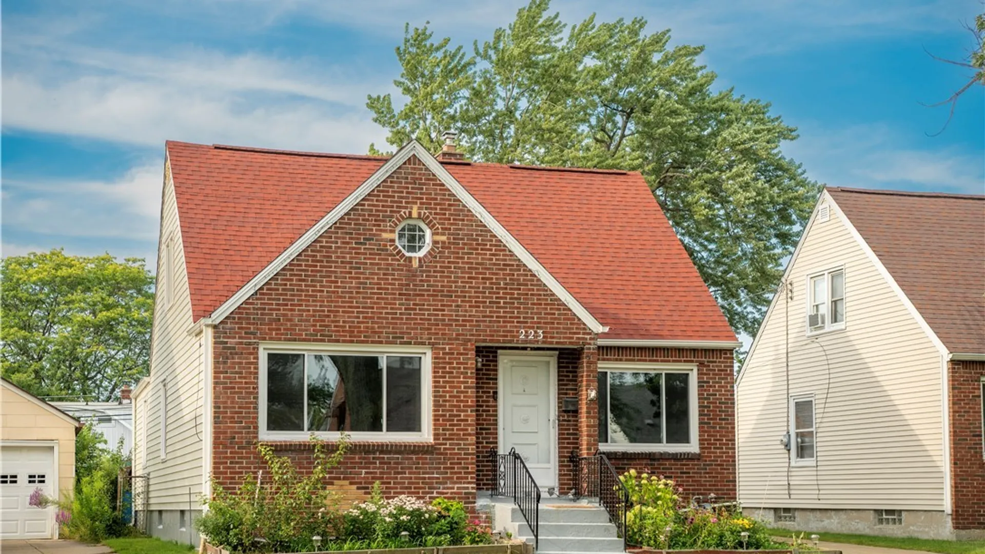 Property at 223 Renwood Avenue, Tonawanda, NY 14217 3