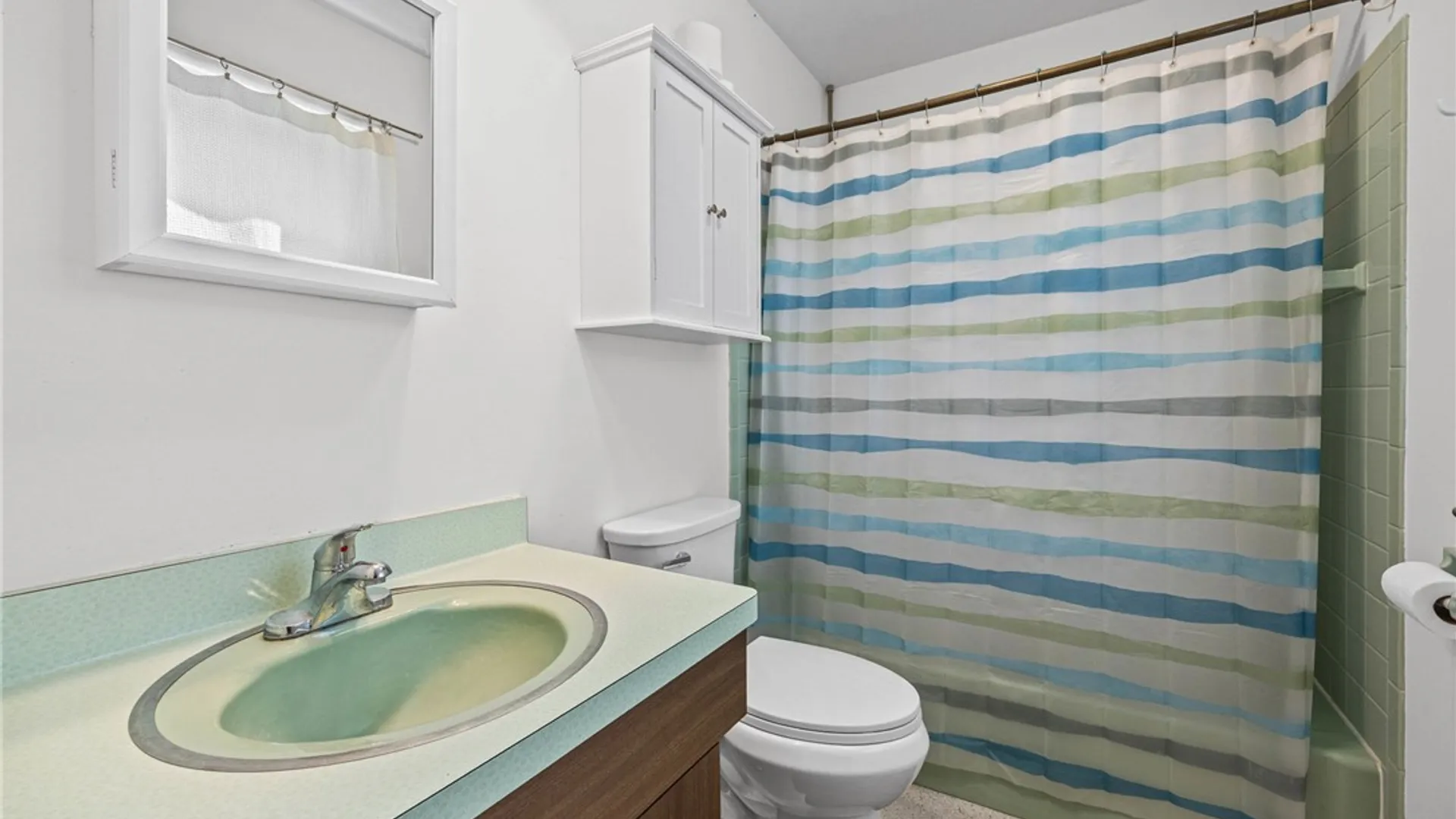 Property at 5 Starlight Circle, Perinton, NY 14450 30
