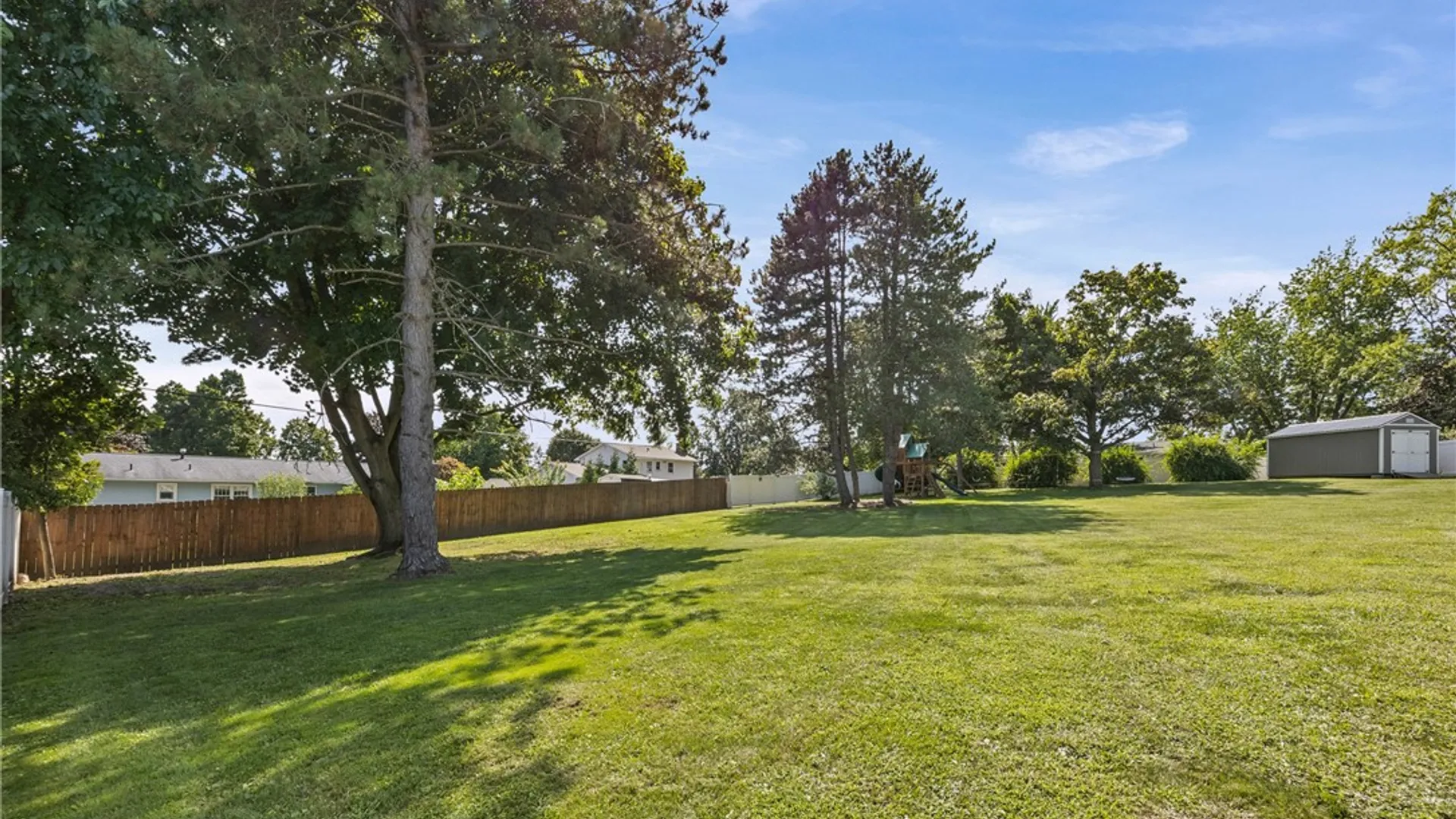 Property at 5 Starlight Circle, Perinton, NY 14450 39