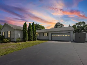 Property at 5 Starlight Circle, Perinton, NY 14450