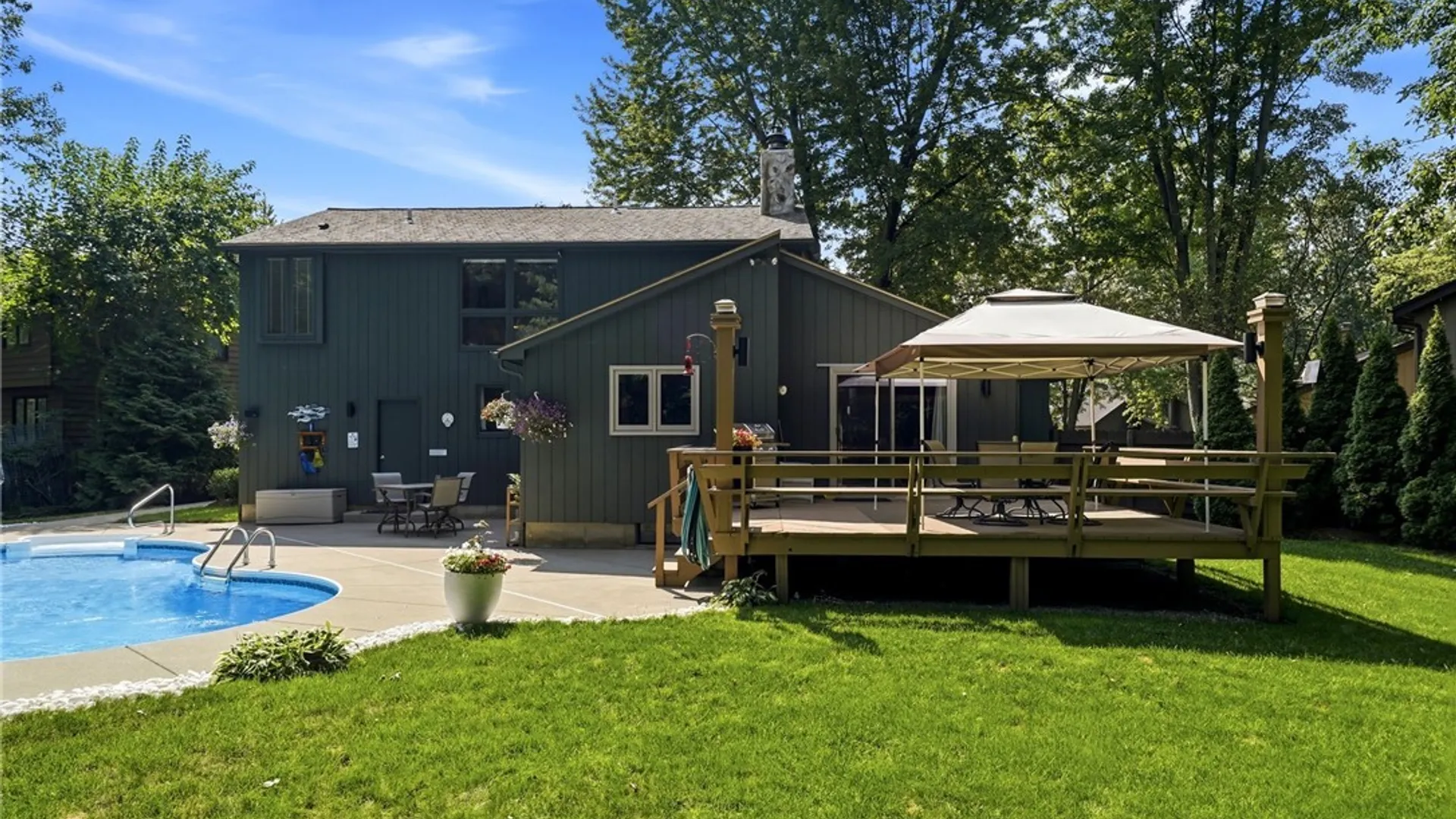 Property at 35 Lancelot Court, Amherst, NY 14068 40