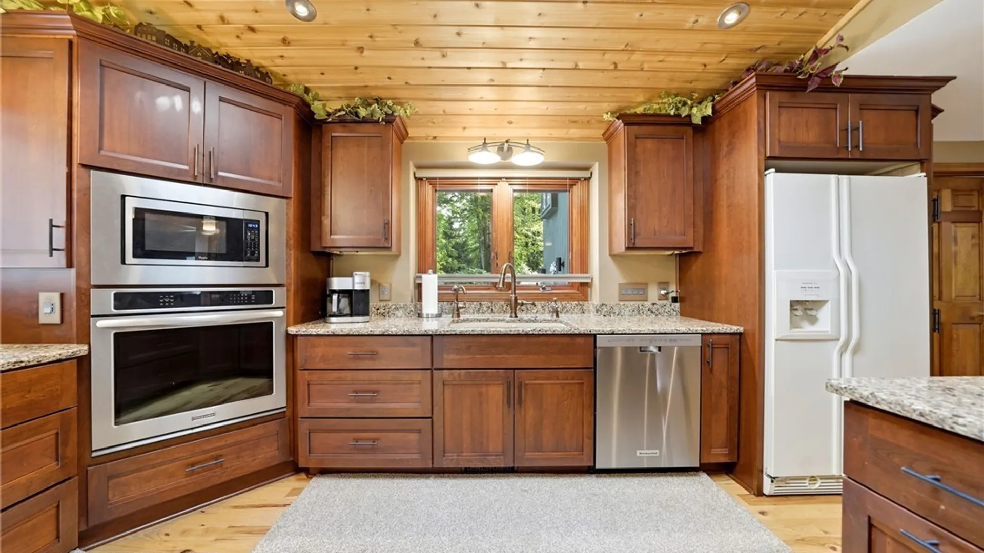 Property at 35 Lancelot Court, Amherst, NY 14068 9