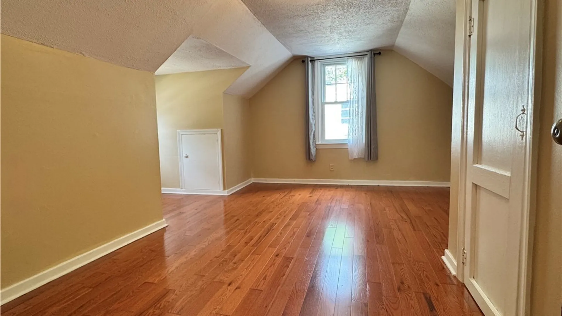 Property at 141 East Avenue, Syracuse, NY 13224 15