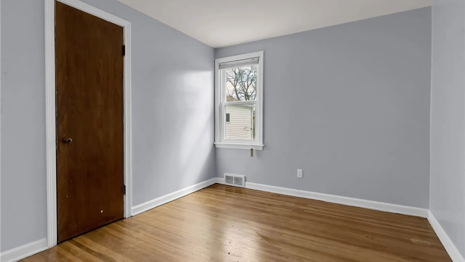 Property at 57 Erskine Avenue, Buffalo, NY 14215 20