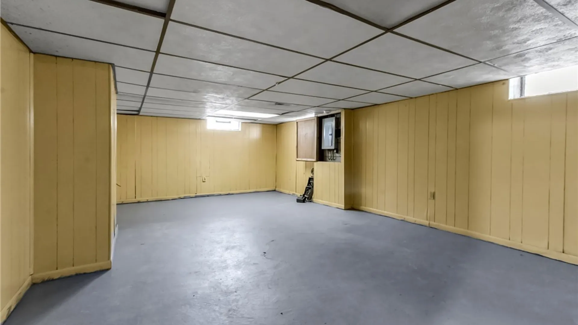Property at 57 Erskine Avenue, Buffalo, NY 14215 28