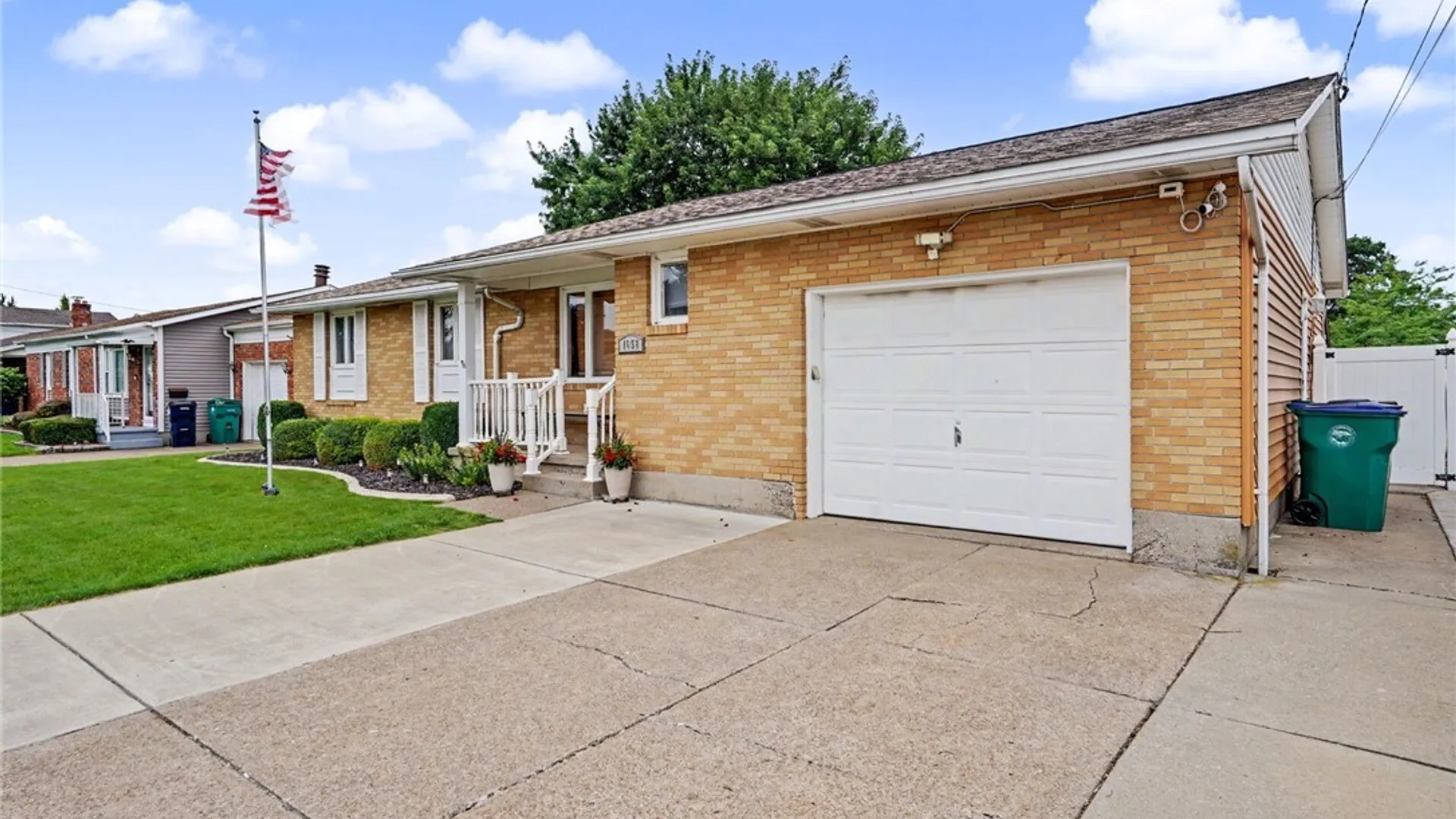 Property at 1658 Caravelle Drive, Niagara Falls, NY 14304 3