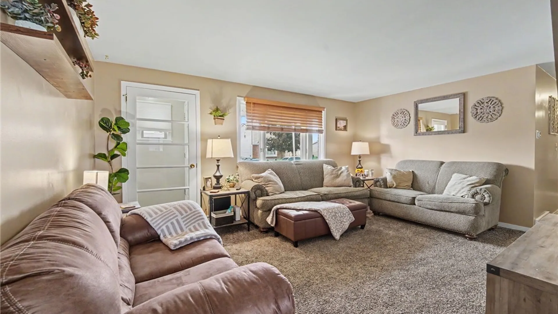 Property at 1658 Caravelle Drive, Niagara Falls, NY 14304 5