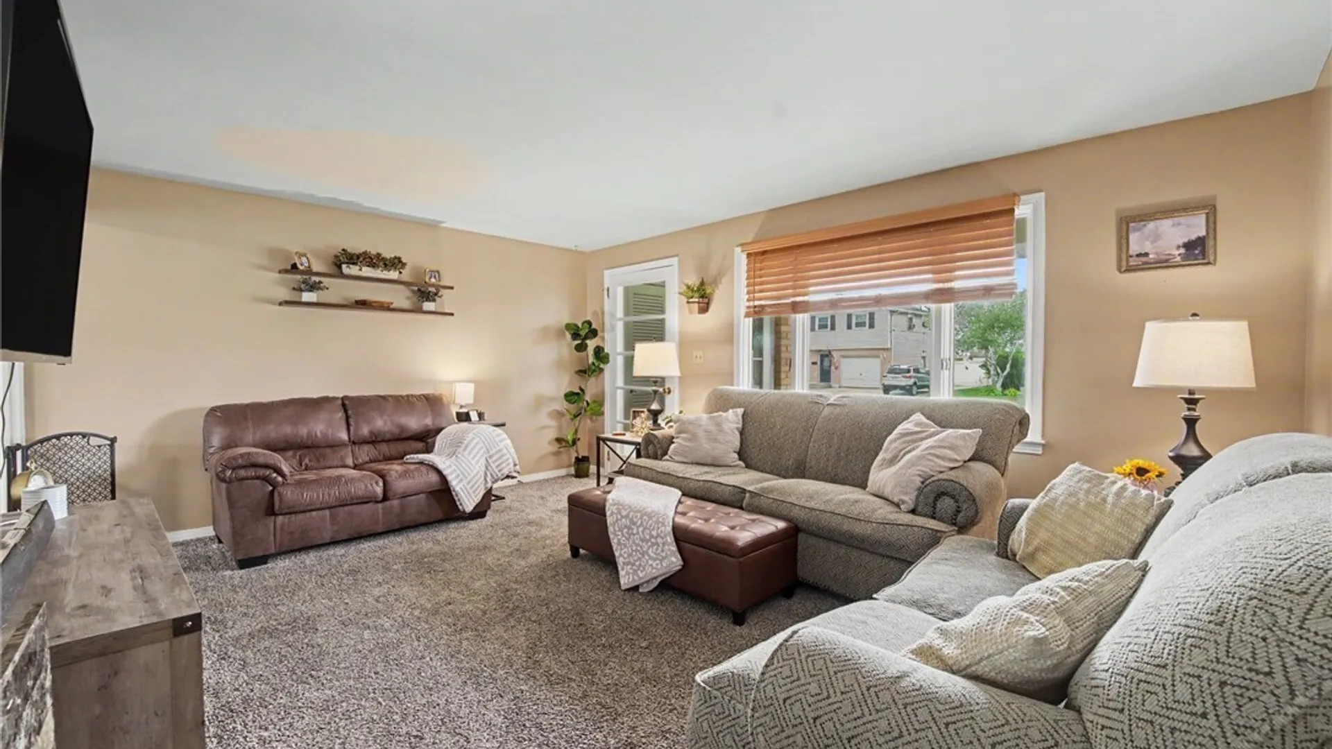 Property at 1658 Caravelle Drive, Niagara Falls, NY 14304 6