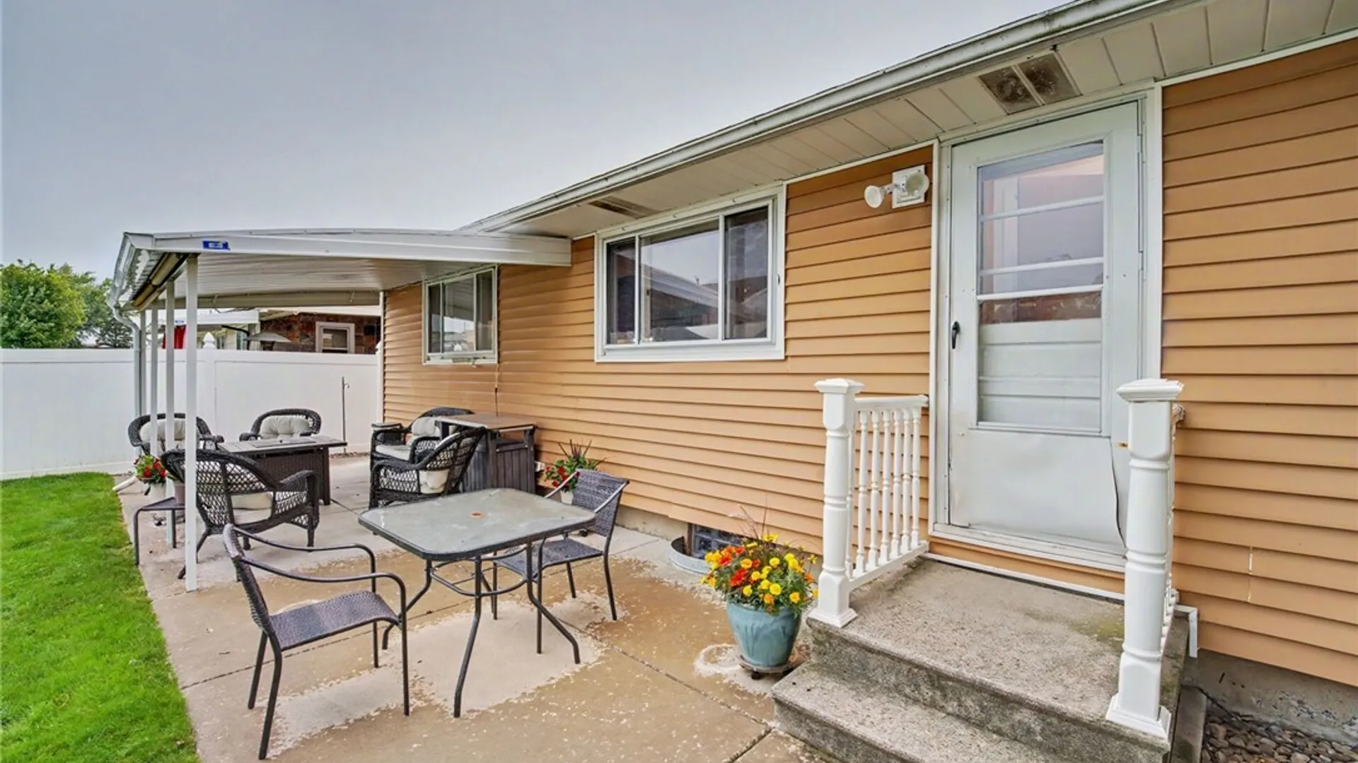 Property at 1658 Caravelle Drive, Niagara Falls, NY 14304 37