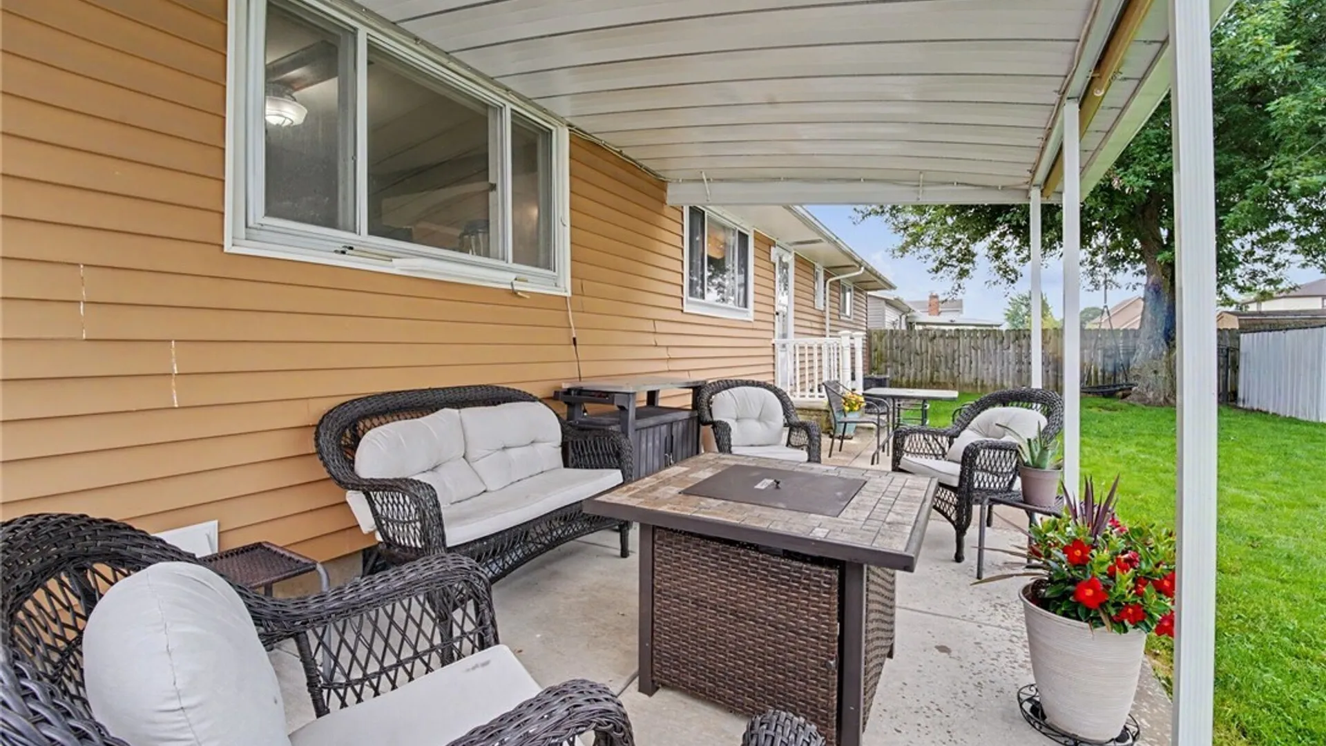 Property at 1658 Caravelle Drive, Niagara Falls, NY 14304 39