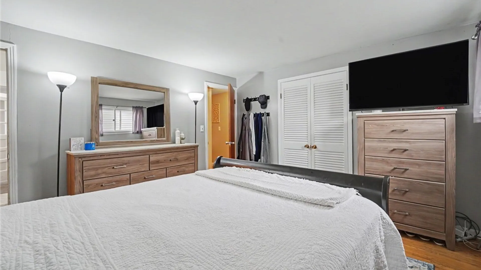 Property at 1658 Caravelle Drive, Niagara Falls, NY 14304 16