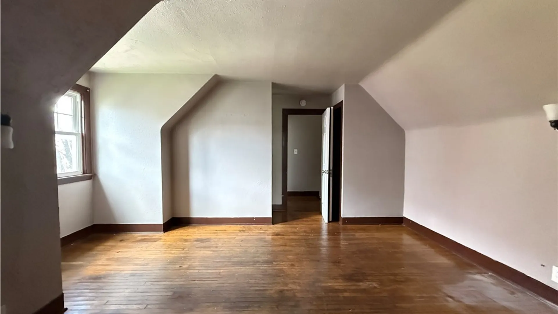 Property at 161 Farmer Street, Buffalo, NY 14207 16