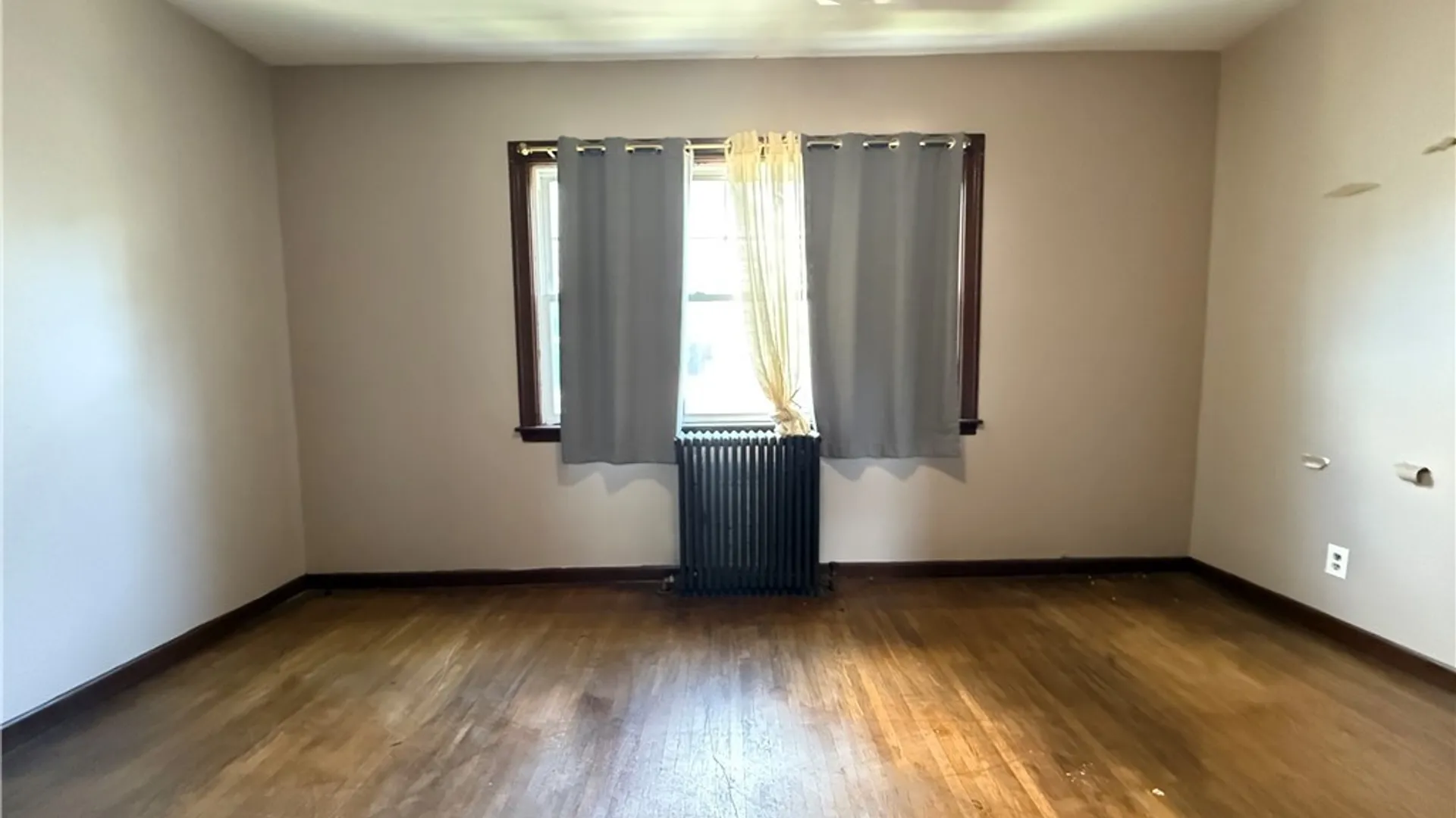 Property at 161 Farmer Street, Buffalo, NY 14207 4