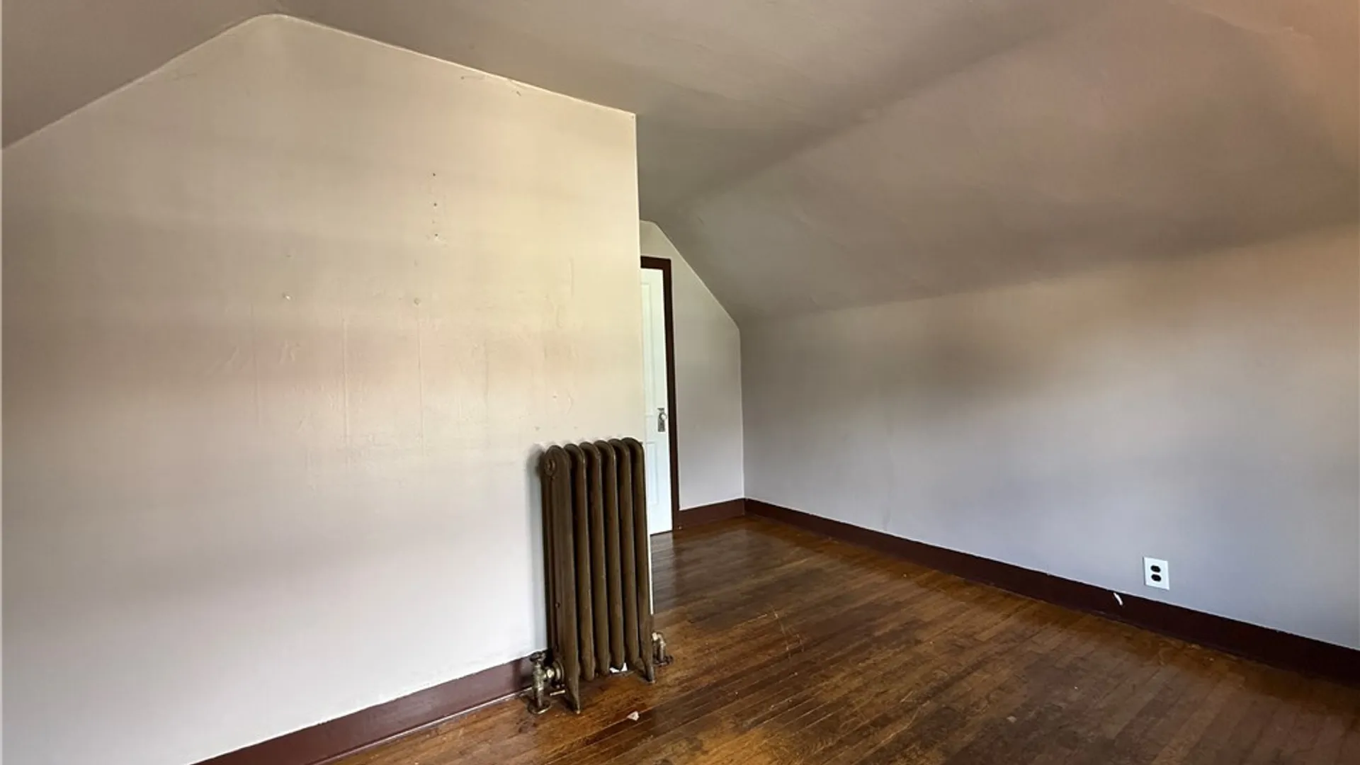 Property at 161 Farmer Street, Buffalo, NY 14207 15