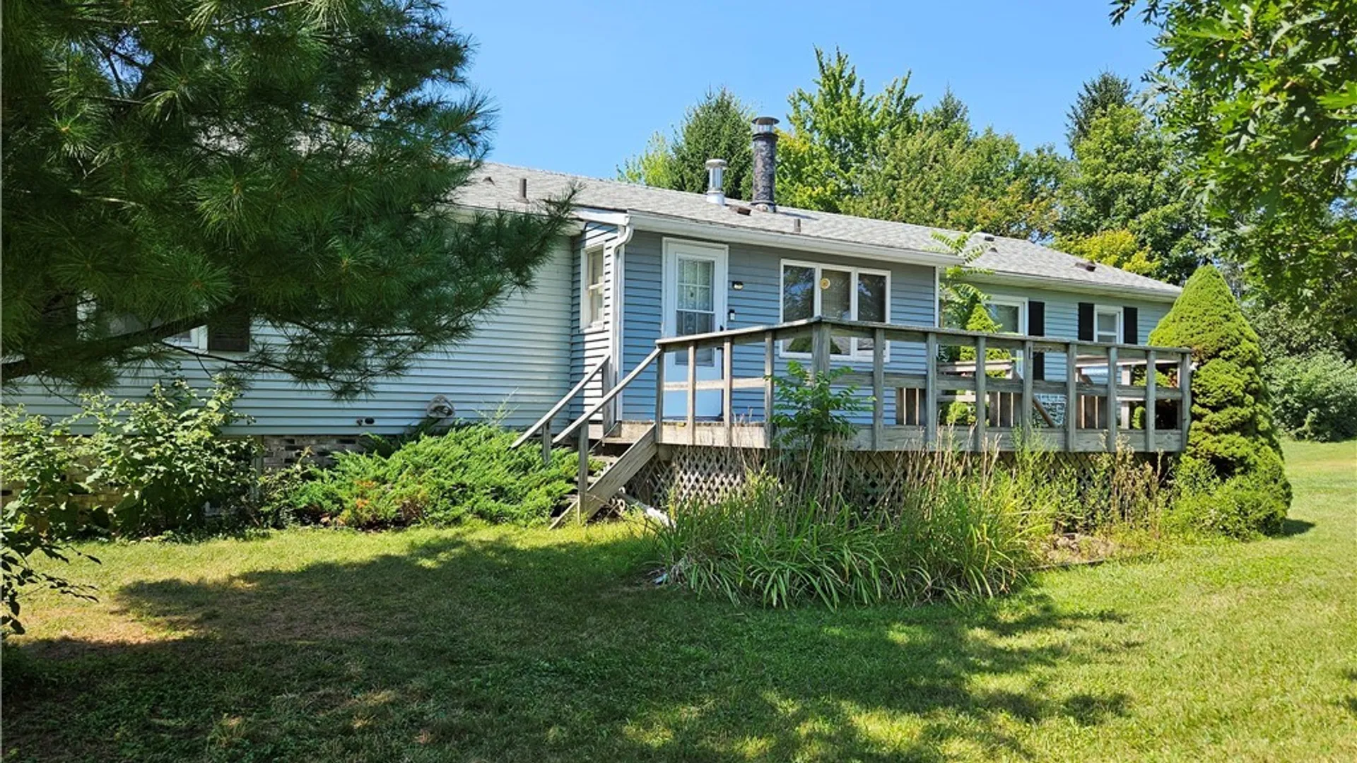 Property at 6031 Smith Road, Hamburg, NY 14075 6