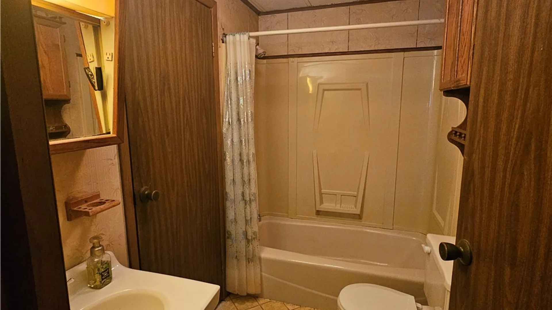 Property at 6031 Smith Road, Hamburg, NY 14075 28