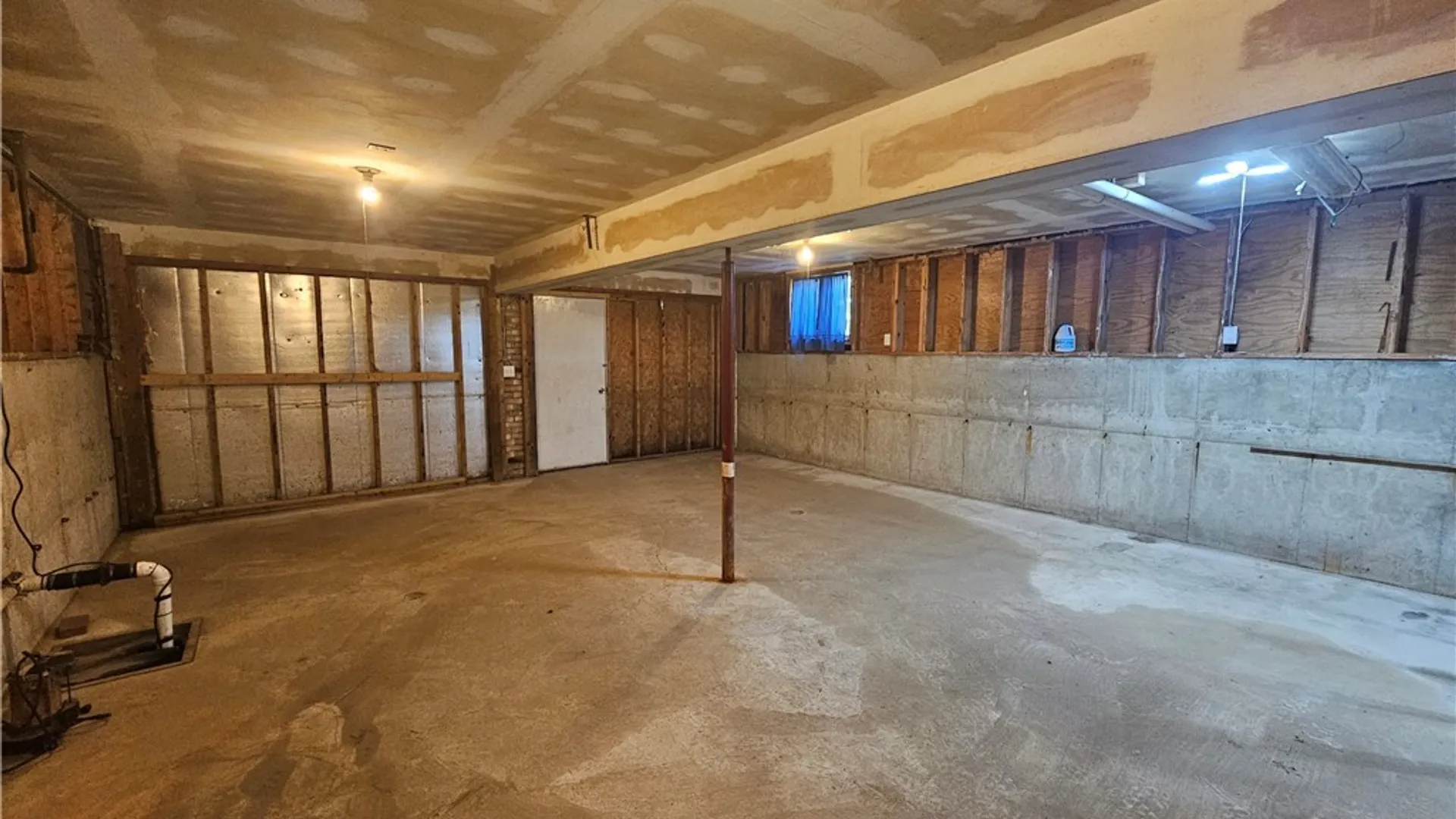 Property at 6031 Smith Road, Hamburg, NY 14075 32