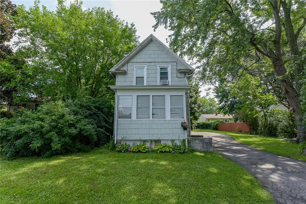 Property at 140 Taft Avenue, Irondequoit, NY 14609