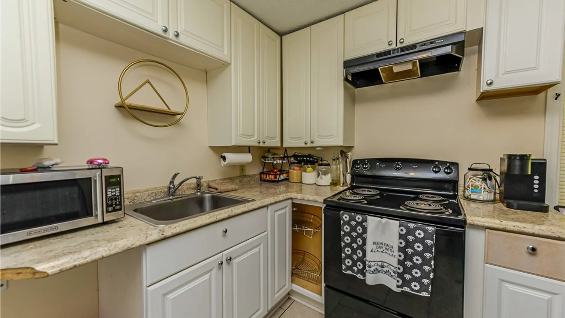 Property at 140 Taft Avenue, Irondequoit, NY 14609 4