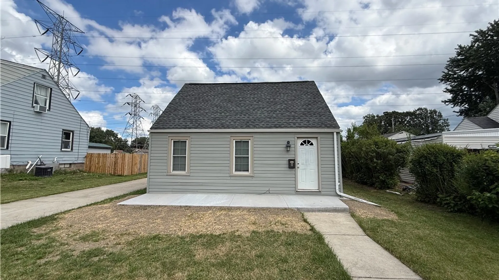 Property at 15 Heather Road, Cheektowaga, NY 14225 3