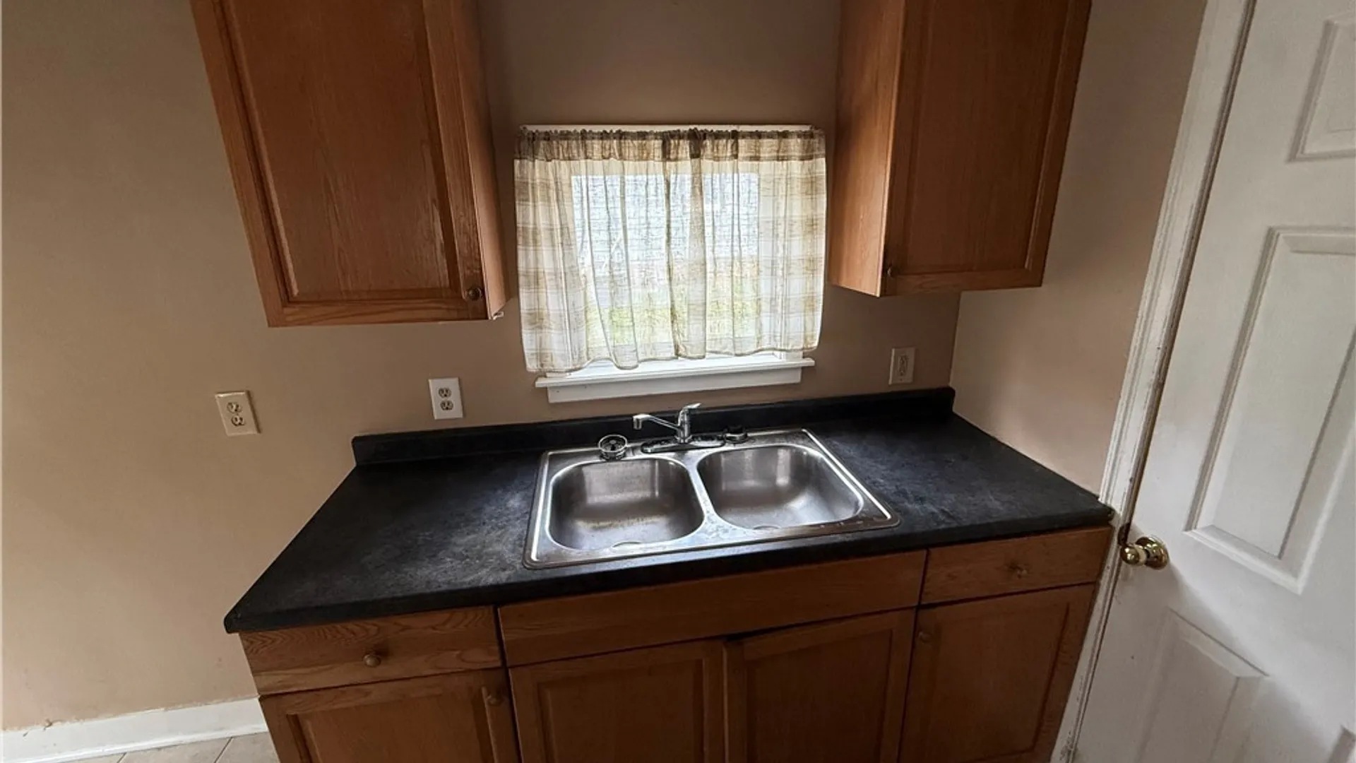 Property at 15 Heather Road, Cheektowaga, NY 14225 18