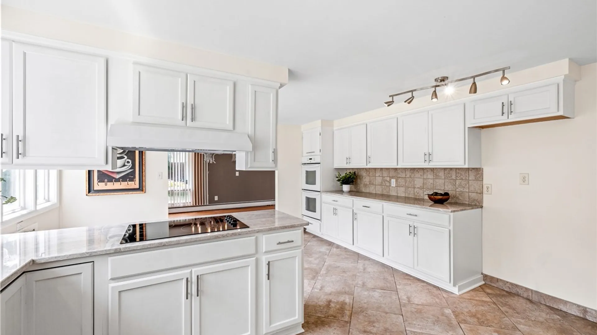 Property at 4885 Smiley Terrace, Clarence, NY 14031 17