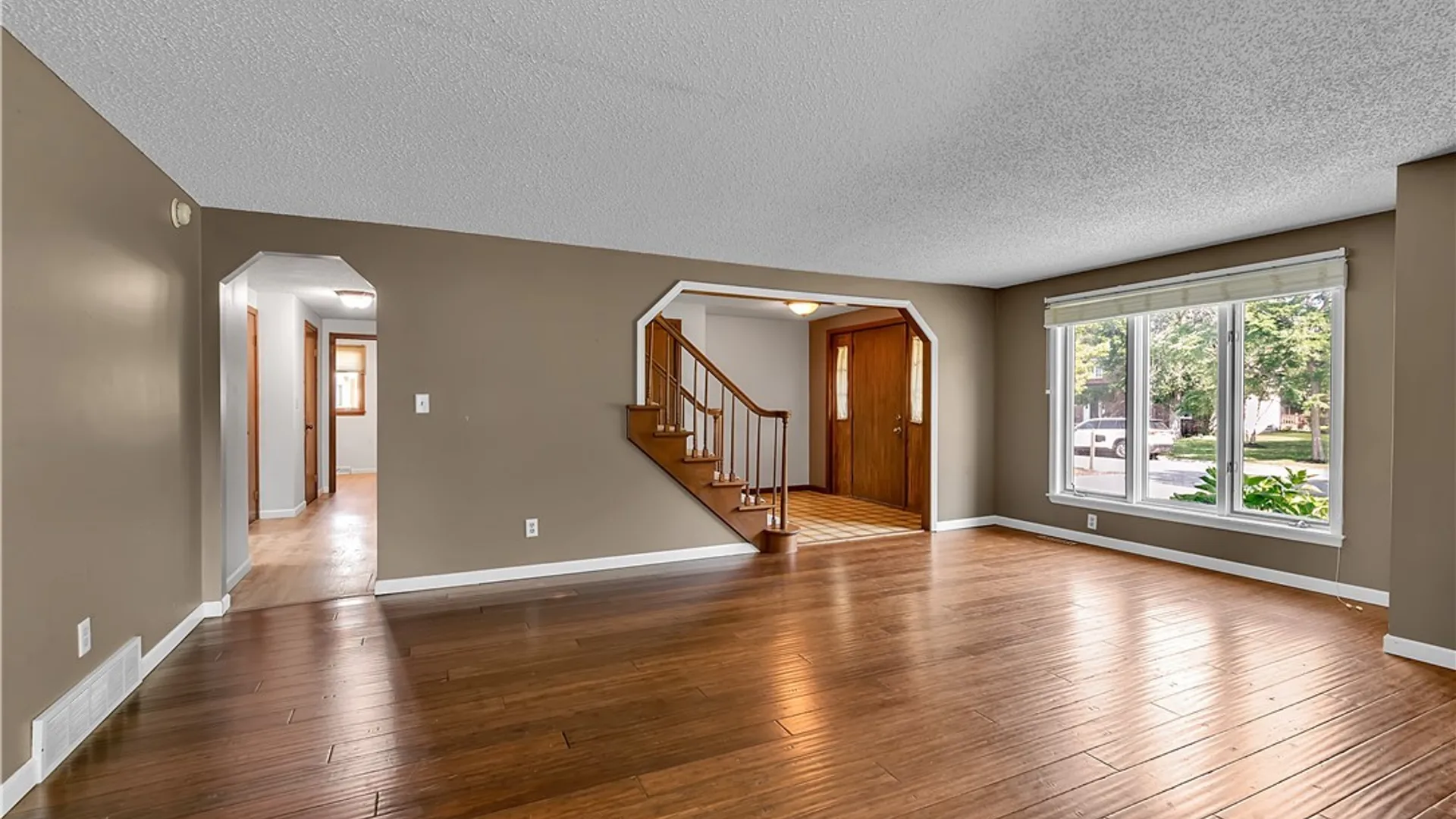 Property at 135 Plantation Court, Amherst, NY 14051 7