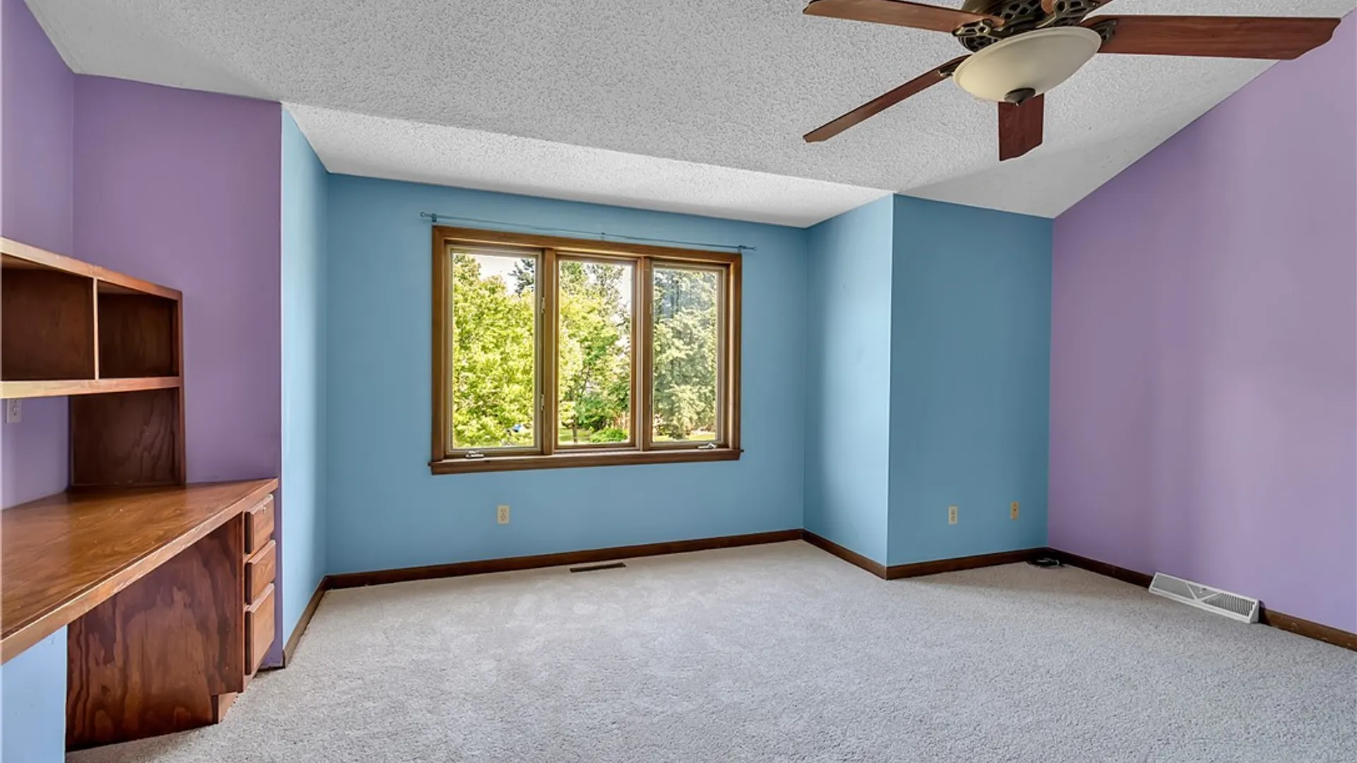 Property at 135 Plantation Court, Amherst, NY 14051 22