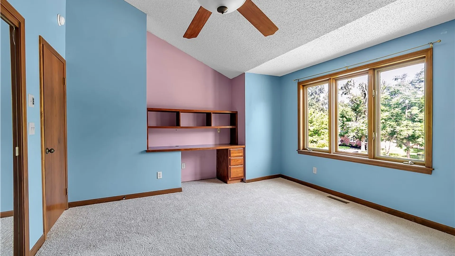Property at 135 Plantation Court, Amherst, NY 14051 23