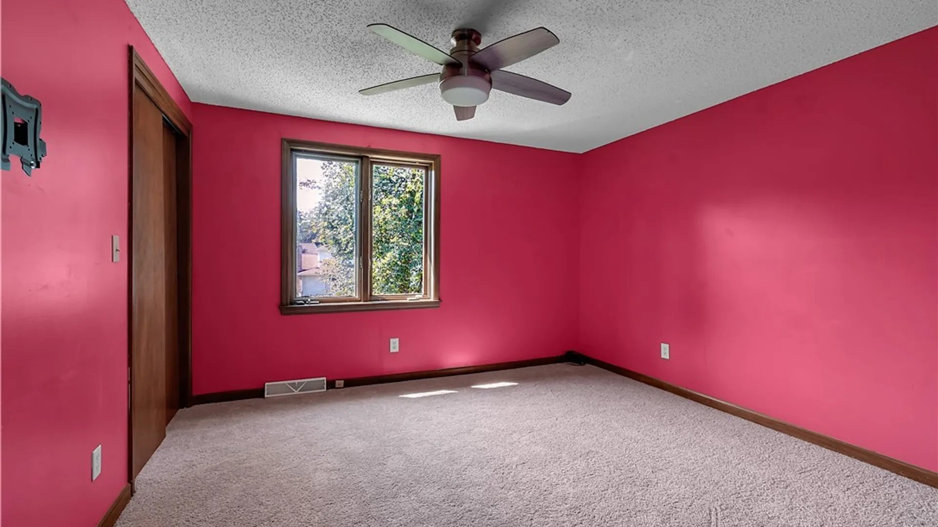 Property at 135 Plantation Court, Amherst, NY 14051 25
