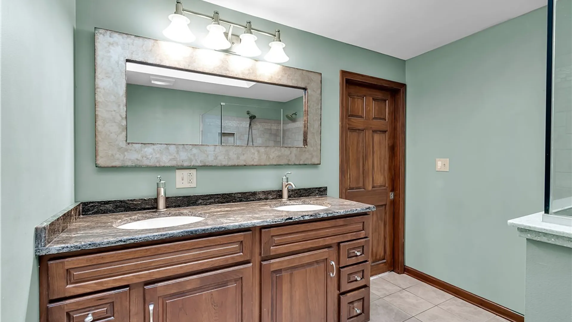 Property at 135 Plantation Court, Amherst, NY 14051 31