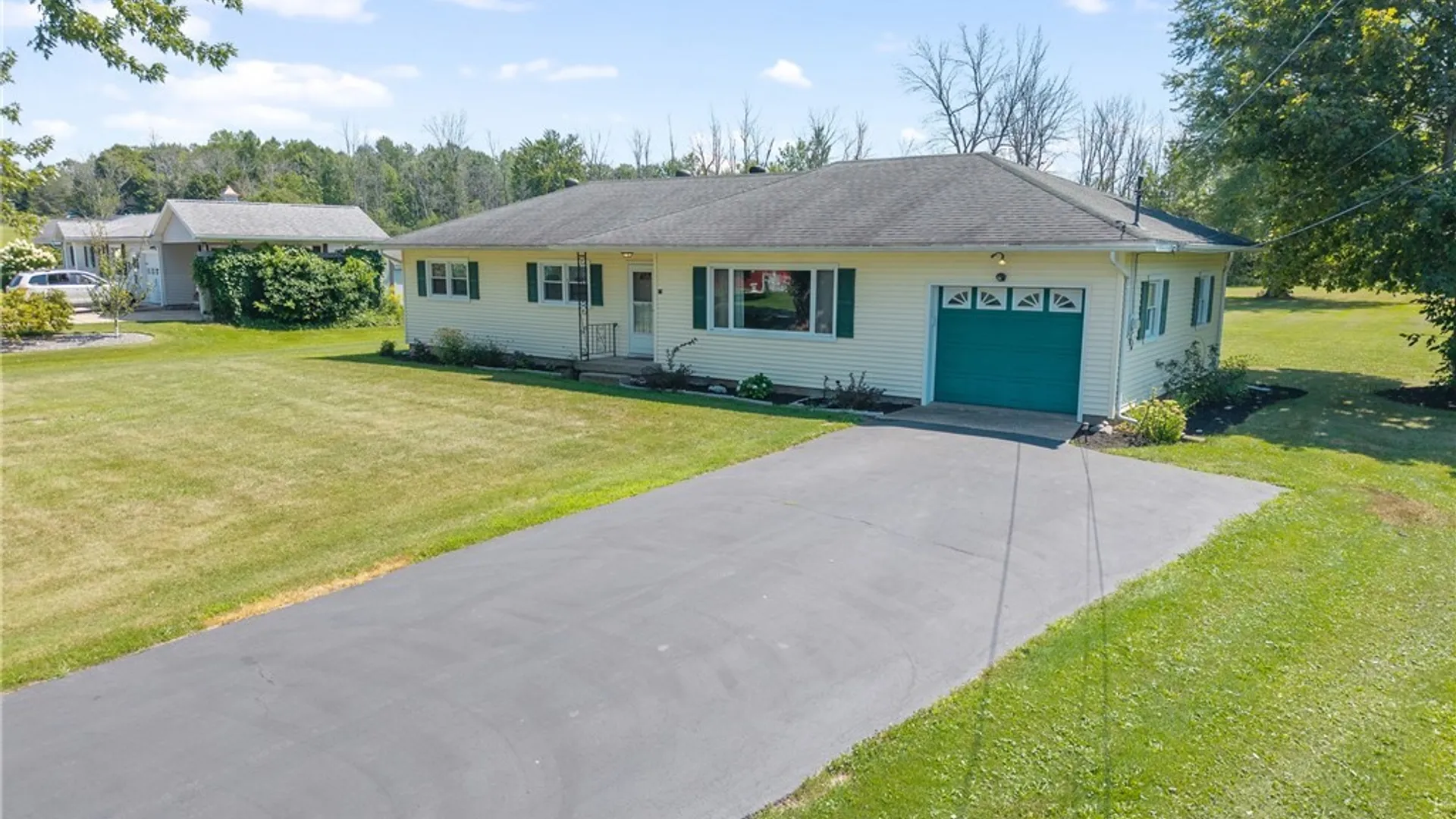 Property at 24 Castle Drive, Minetto, NY 13126 3