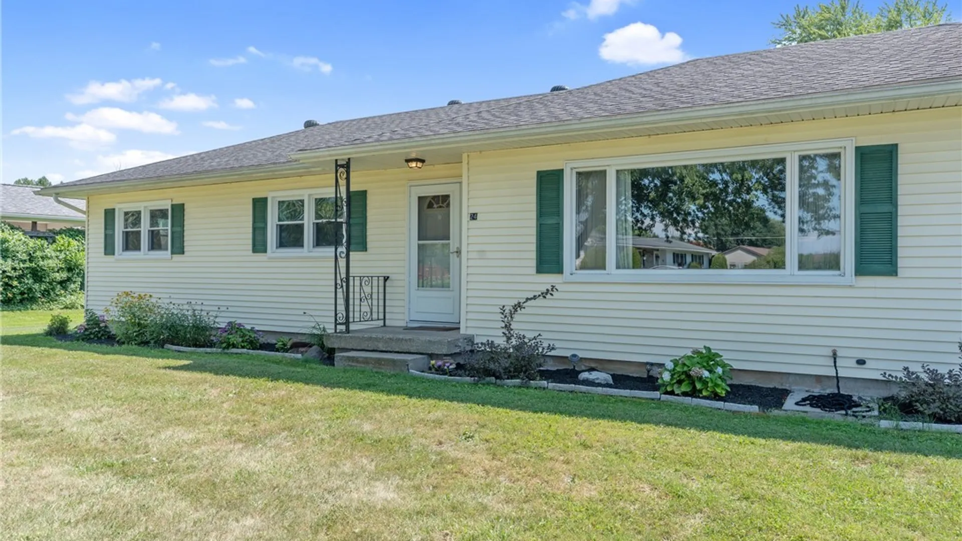 Property at 24 Castle Drive, Minetto, NY 13126 4