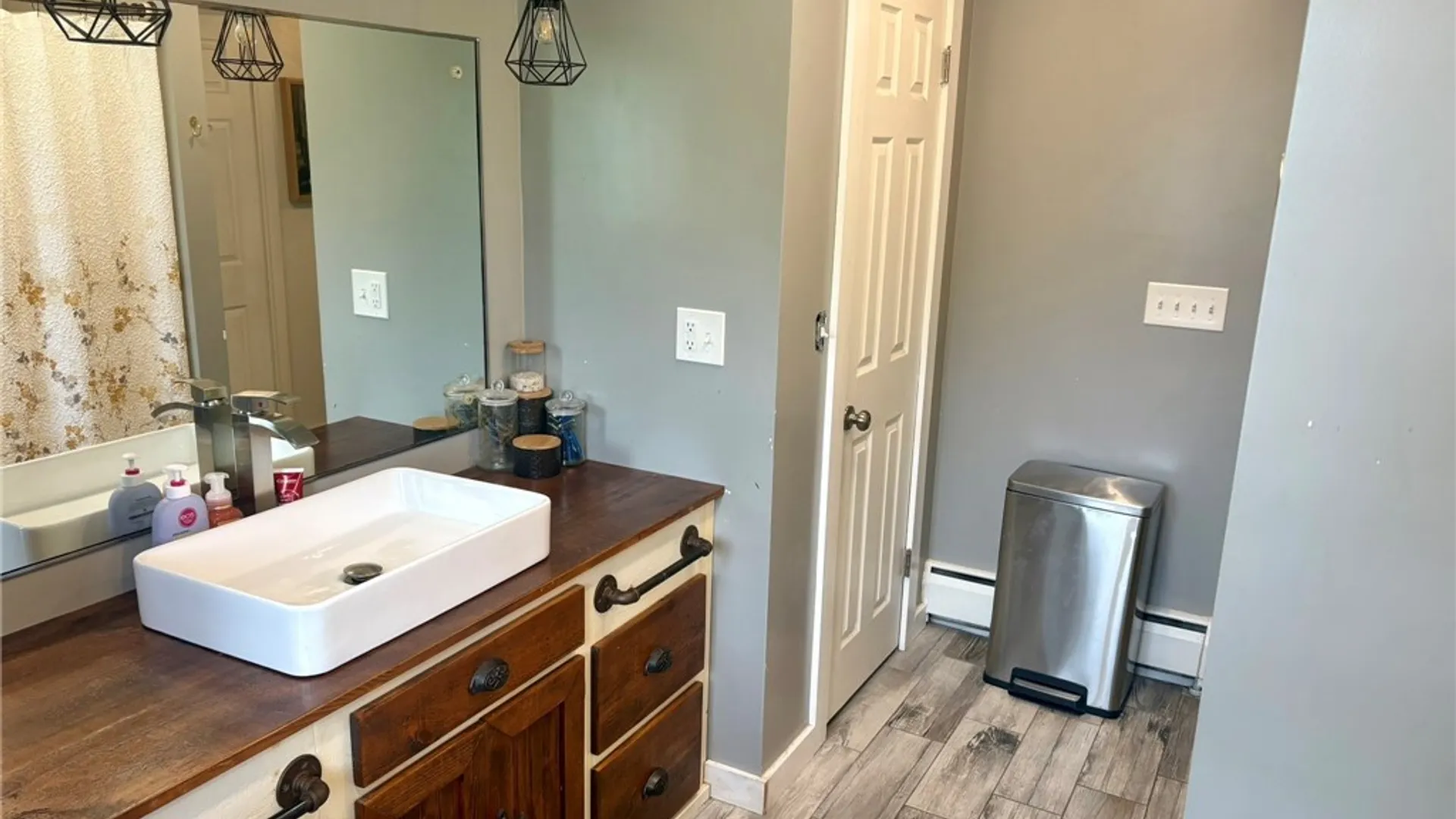 Property at 987 N Hewitt Drive, Lewiston, NY 14092 42