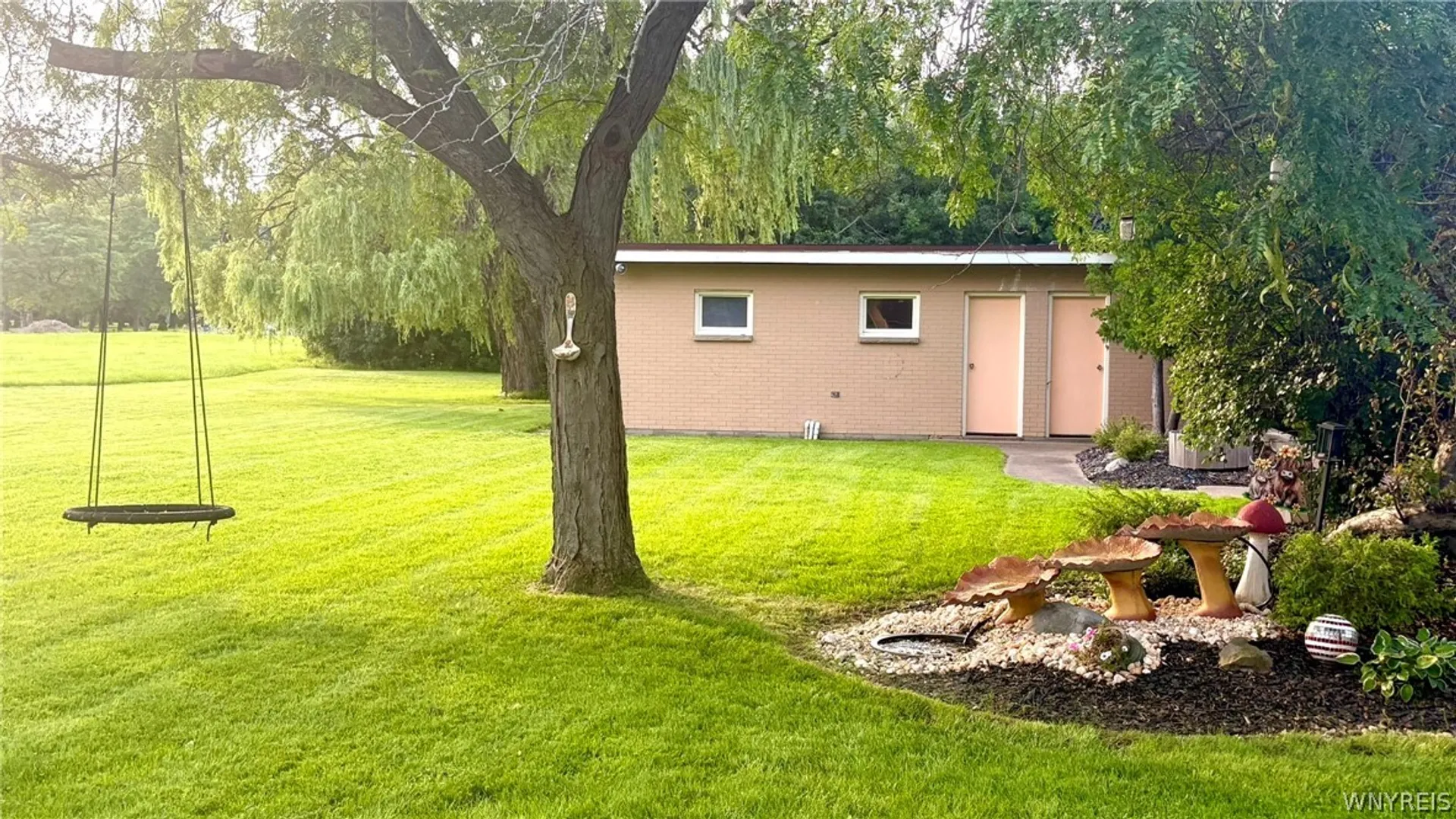 Property at 987 N Hewitt Drive, Lewiston, NY 14092 12