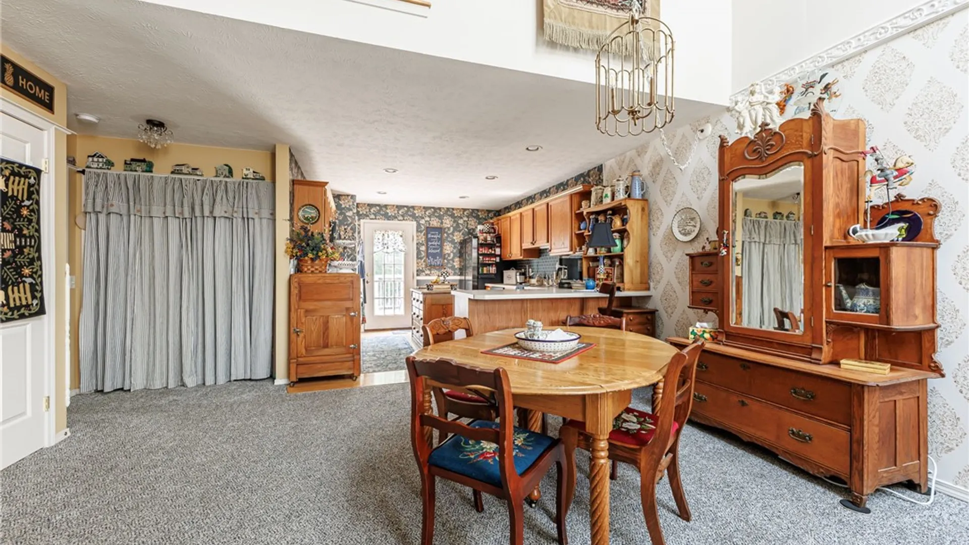 Property at 529 Collins Street, Avon, NY 14414 10