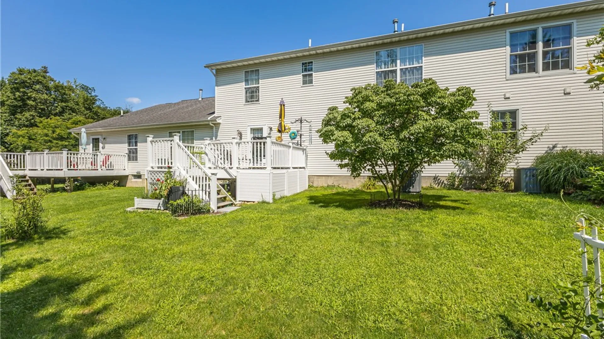 Property at 529 Collins Street, Avon, NY 14414 37