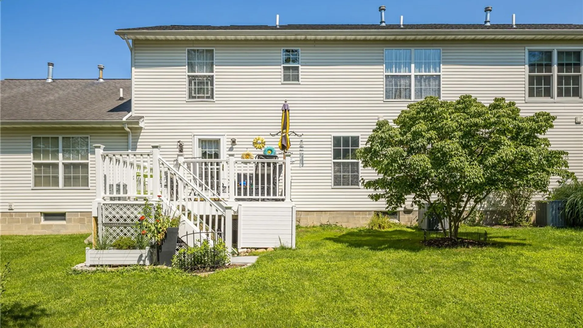 Property at 529 Collins Street, Avon, NY 14414 38