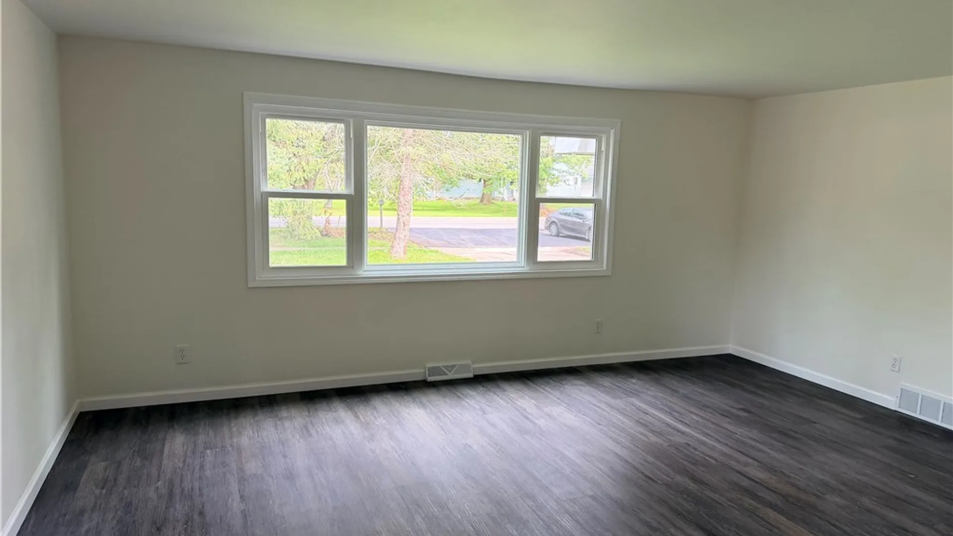 Property at 199 Tonawanda Creek Road, Amherst, NY 14228 13