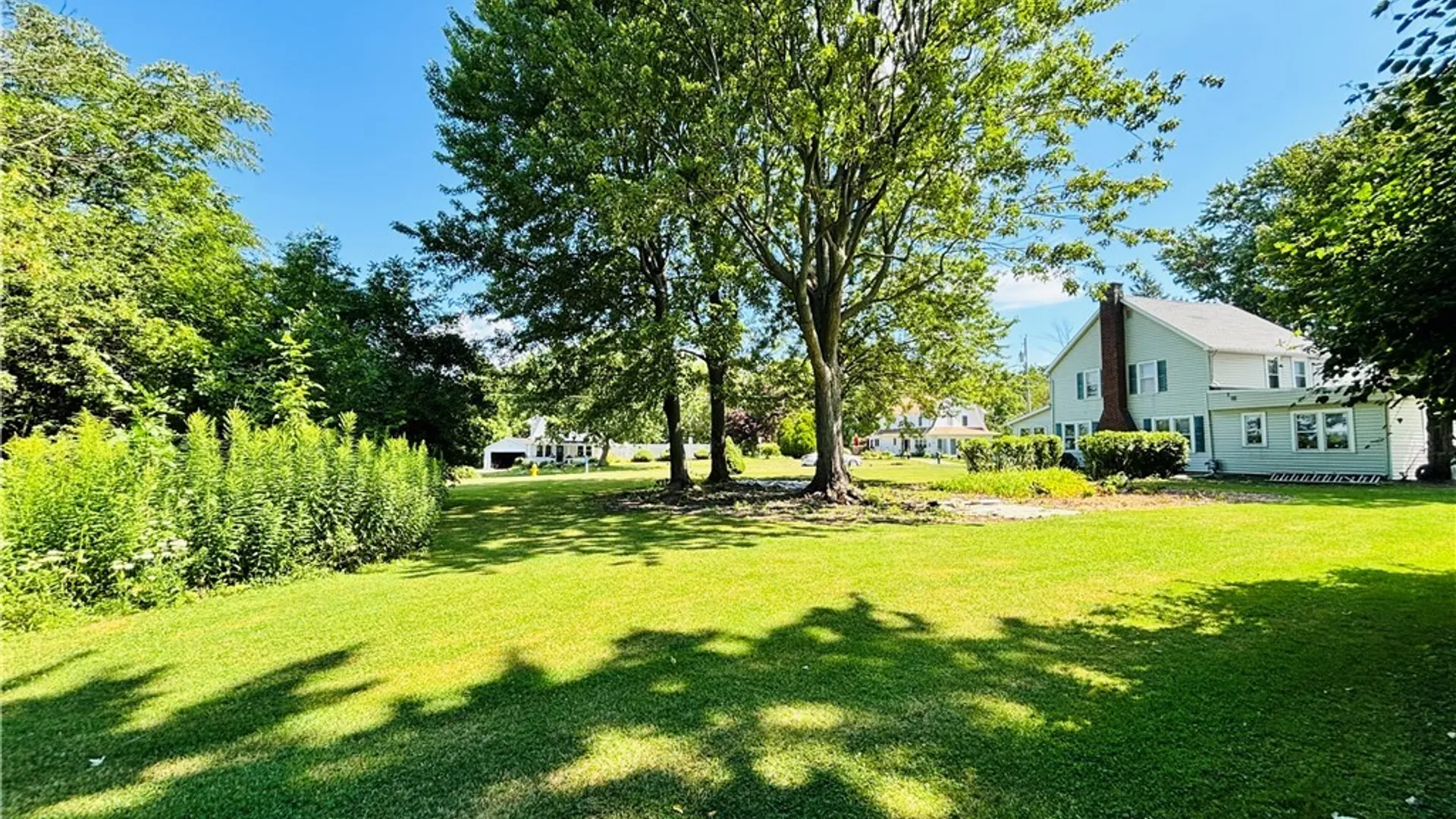 Property at 1933 Crescent, Hamburg, NY 14085 6