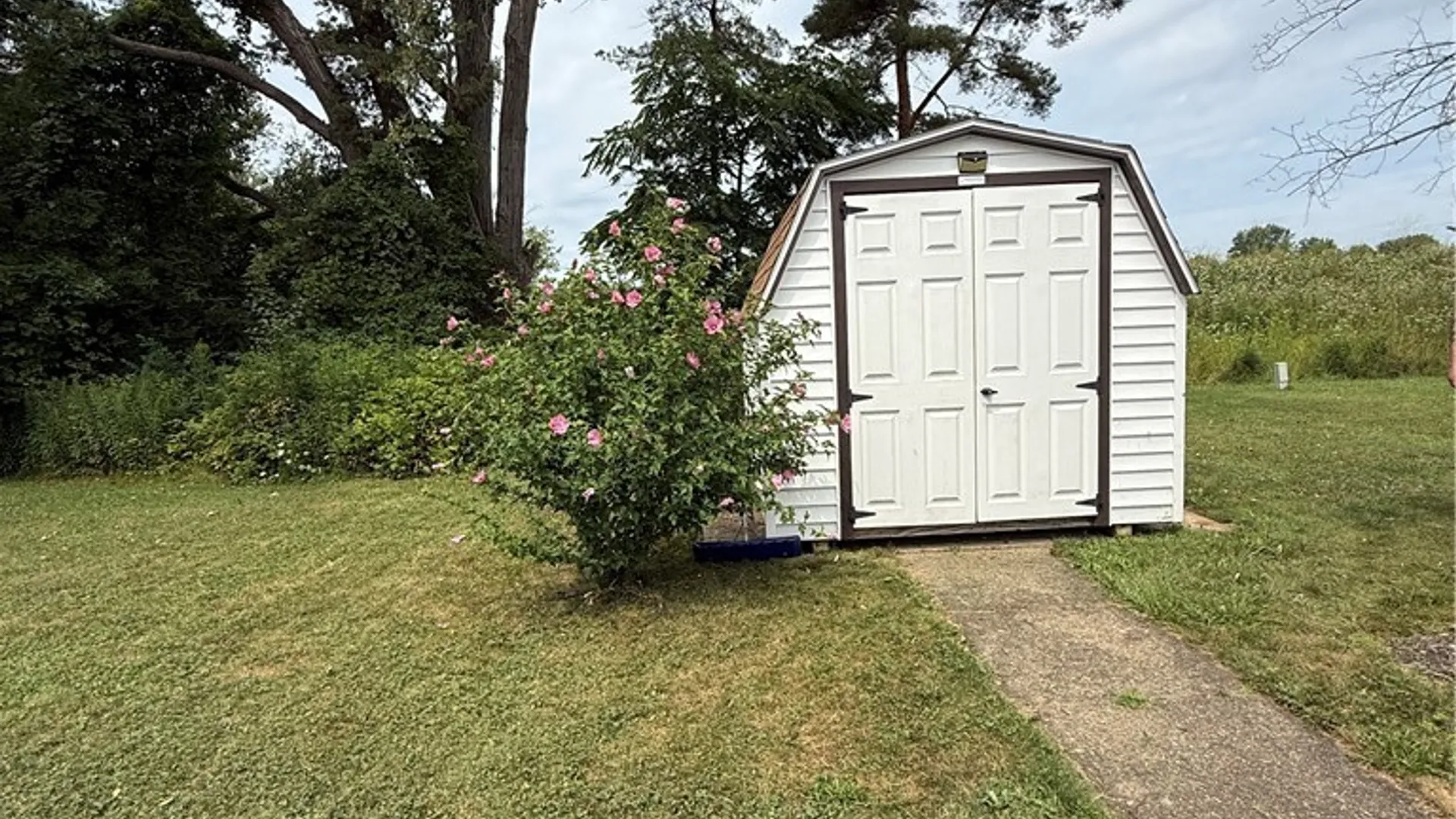 Property at 8148 Amy Jenn, Evans, NY 14006 24