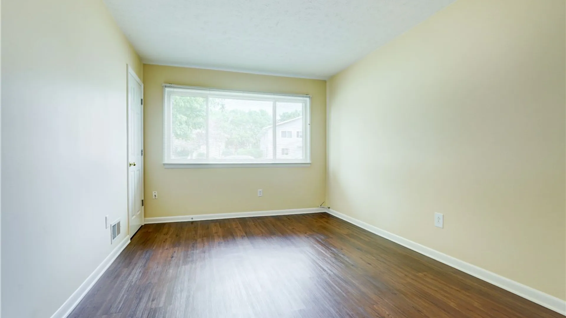 Property at 620 Eastbrooke Lane, Brighton, NY 14618 23