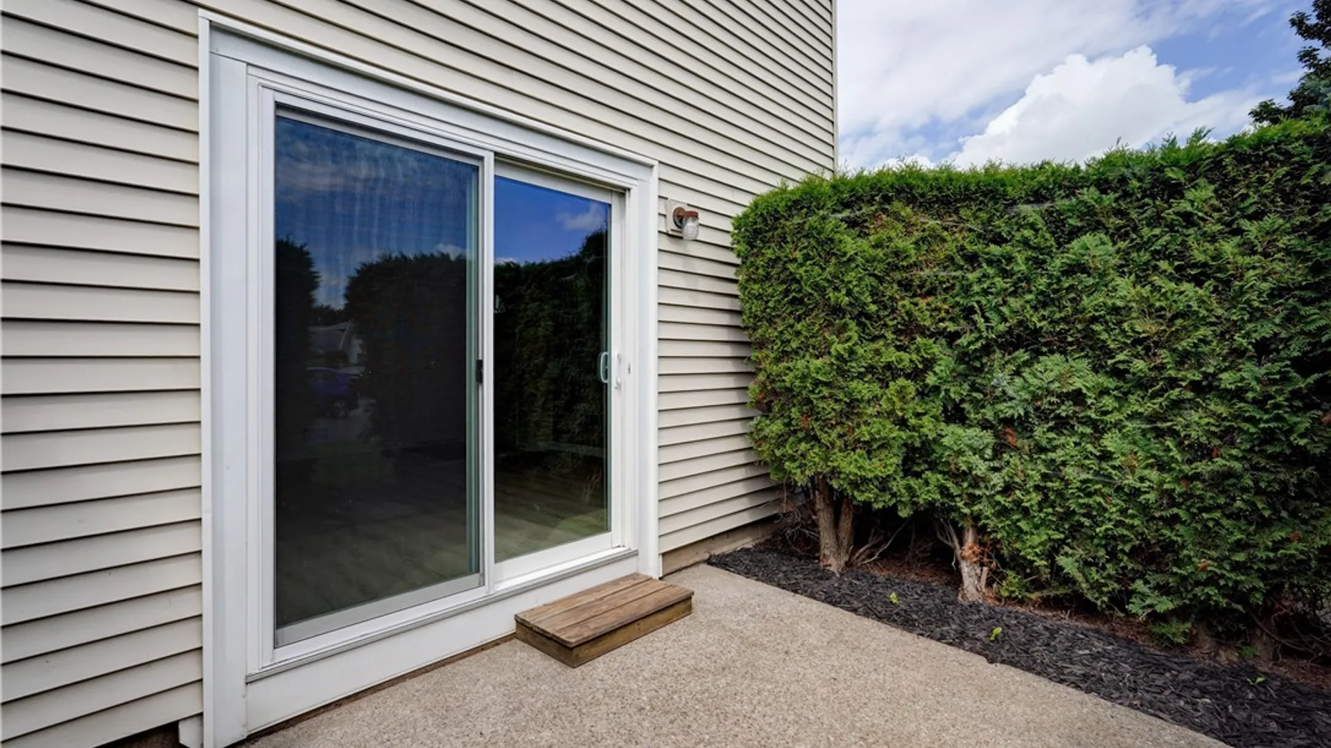 Property at 620 Eastbrooke Lane, Brighton, NY 14618 25