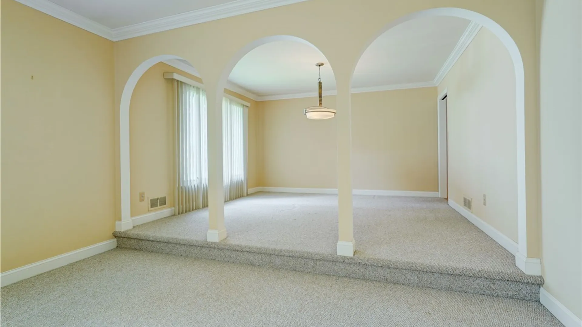 Property at 4 Pin Hook Lane, Pittsford, NY 14534 9