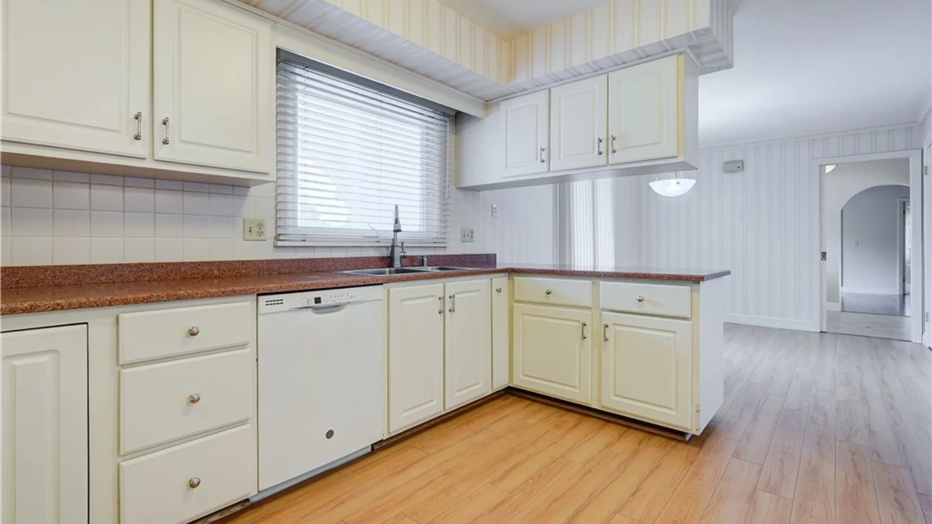 Property at 4 Pin Hook Lane, Pittsford, NY 14534 15