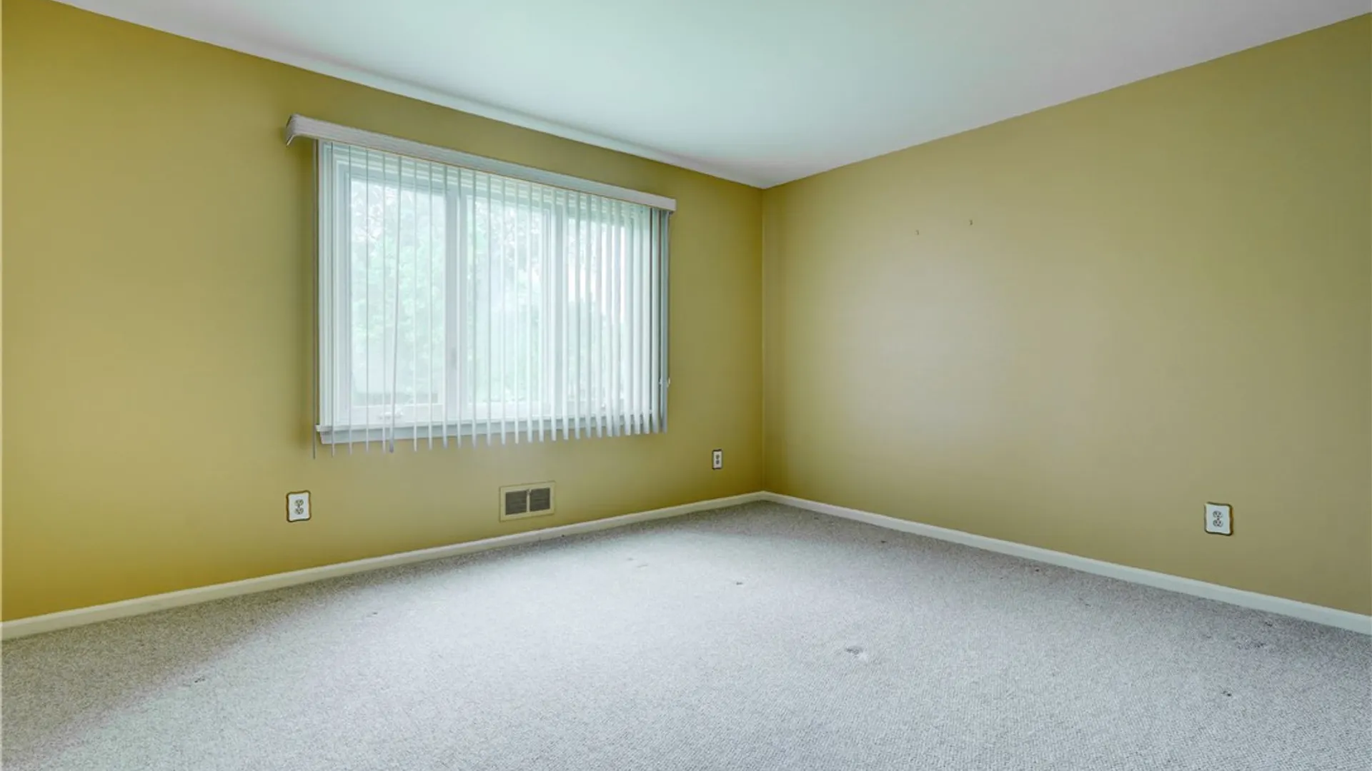 Property at 4 Pin Hook Lane, Pittsford, NY 14534 25