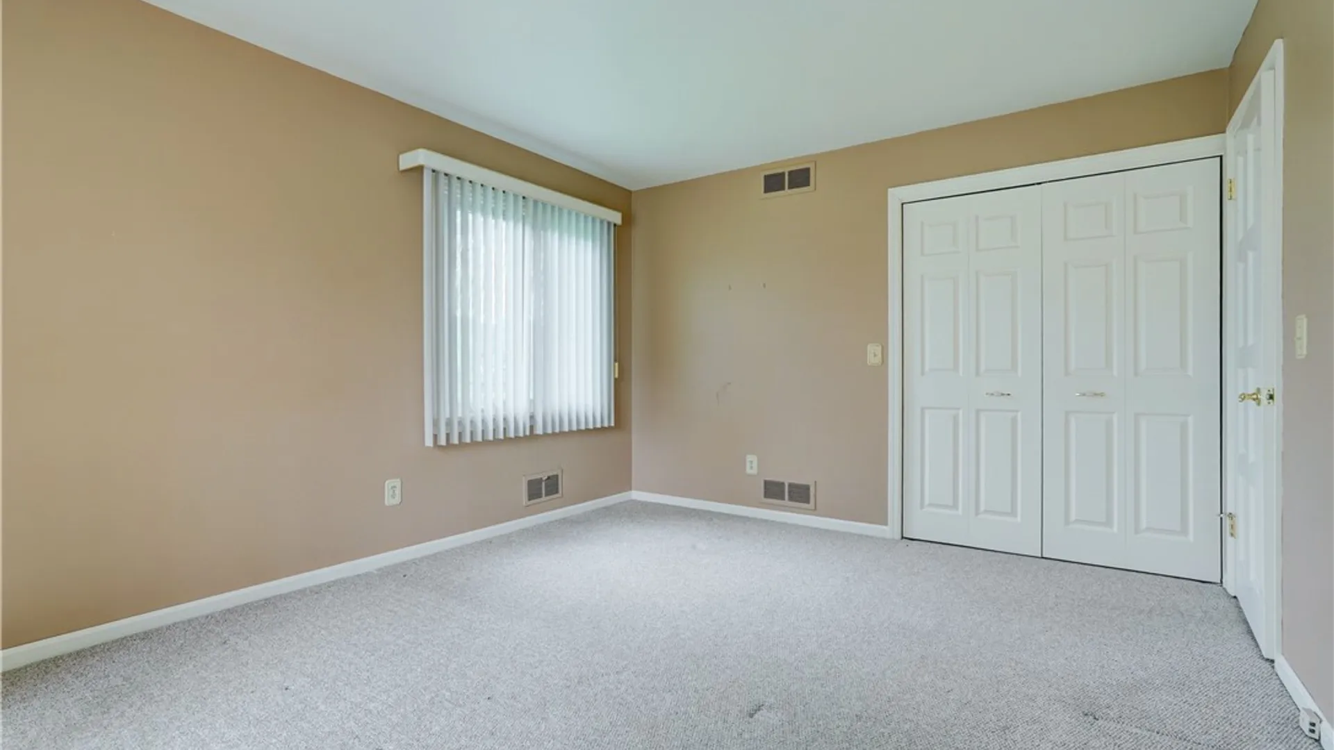 Property at 4 Pin Hook Lane, Pittsford, NY 14534 28